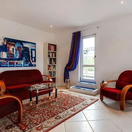 Gyvenimas sodyboje Old Town Co-living *